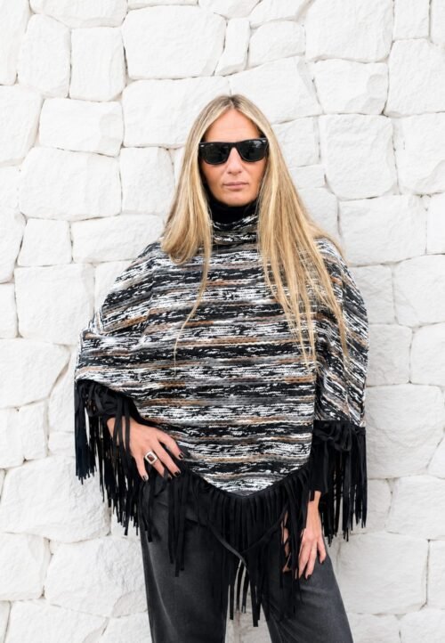 Poncho con Flecos de Gamuza Negros
